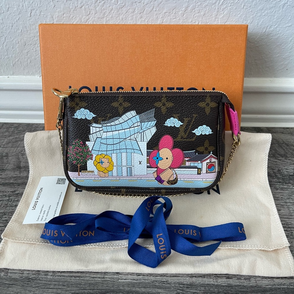 LV mini pochette accessoires 2022 Korea